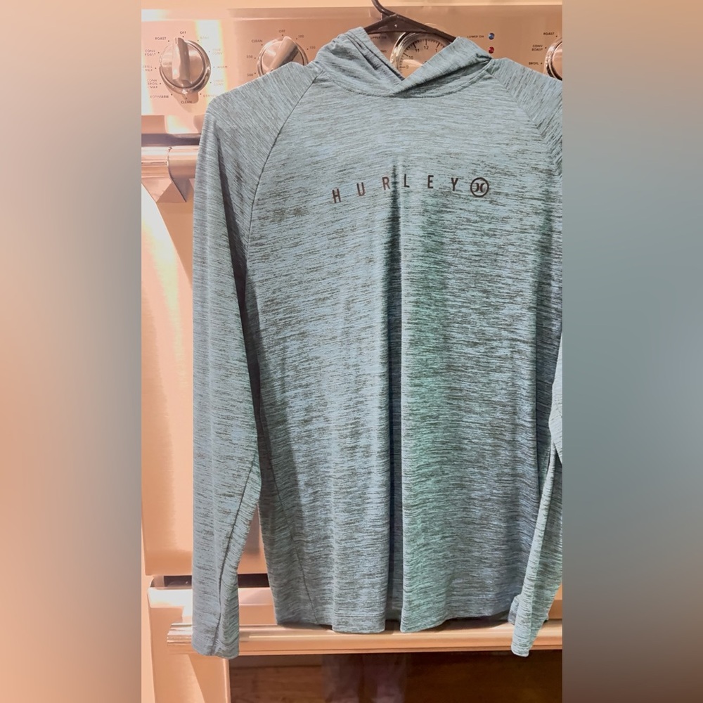 Hurley Men’s Long-Sleeve Heathered Seafoam Green Performance Top